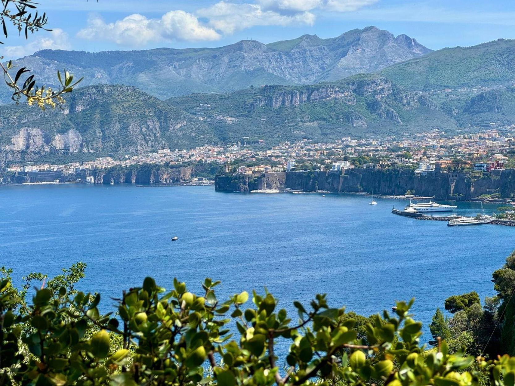 Hostel & Glamping Santa Fortunata Sorrento Exterior photo